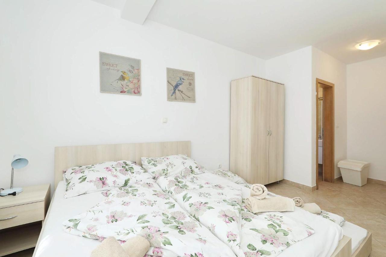 Apartments Punta Privlaka  Bagian luar foto