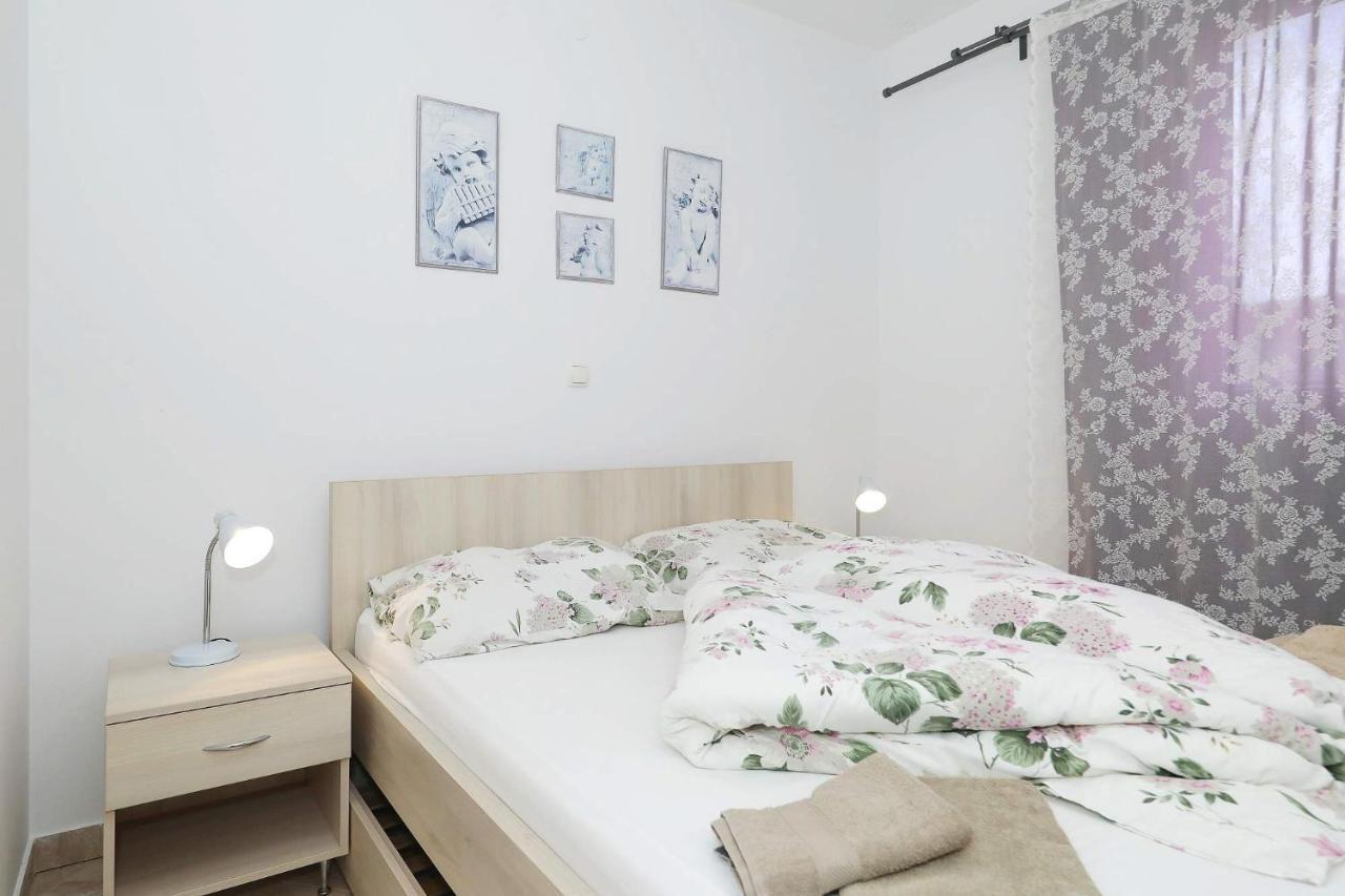 Apartments Punta Privlaka  Bagian luar foto